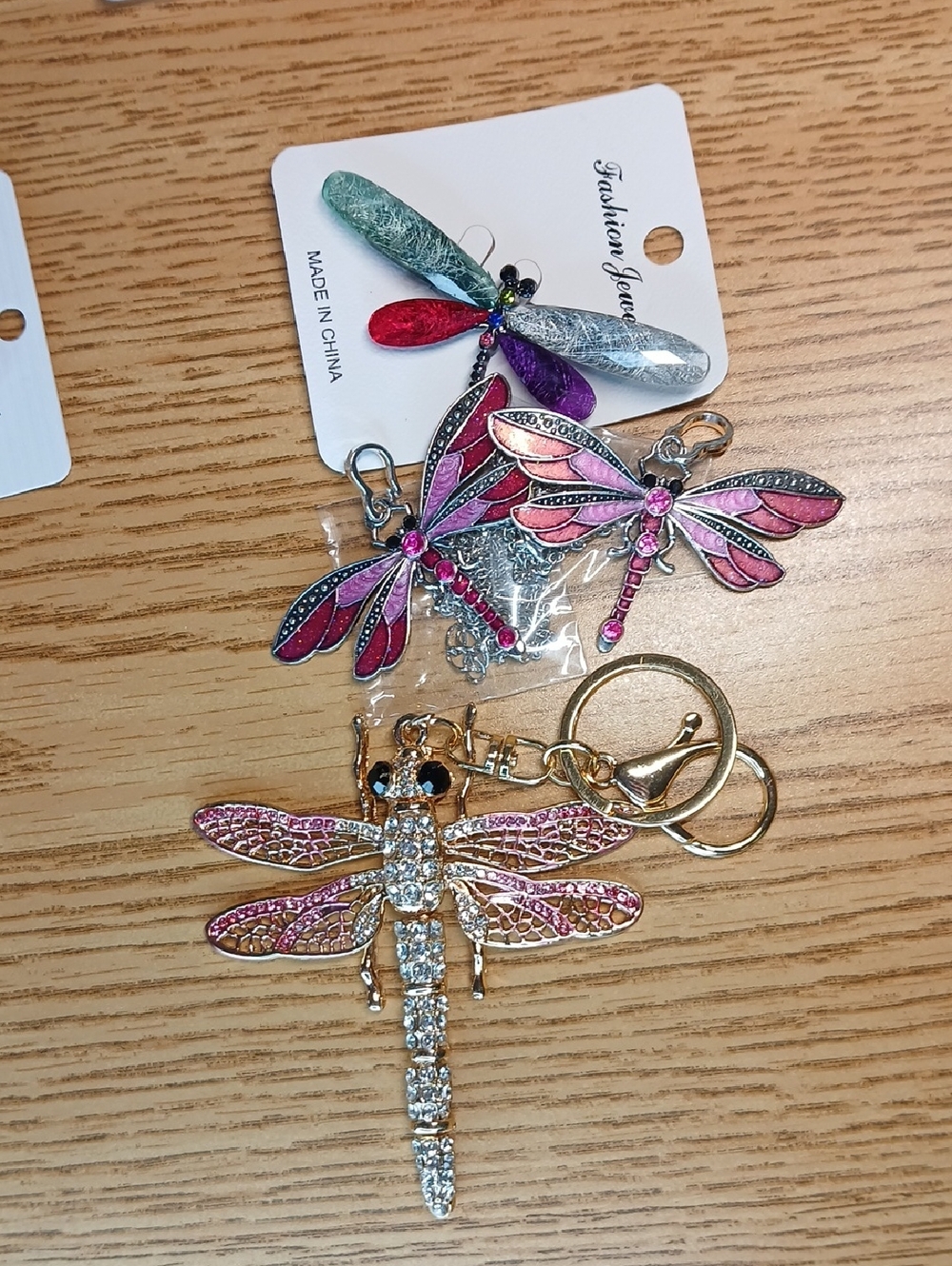NWOT 4PC Pink Duotone Dragonfly Bundle Gold 1 Keychain 1 Pin 2 Necklaces
